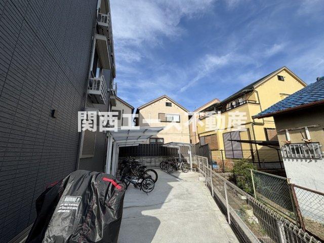 地下鉄谷町線 八尾南駅 徒歩16分 3階建 築4年