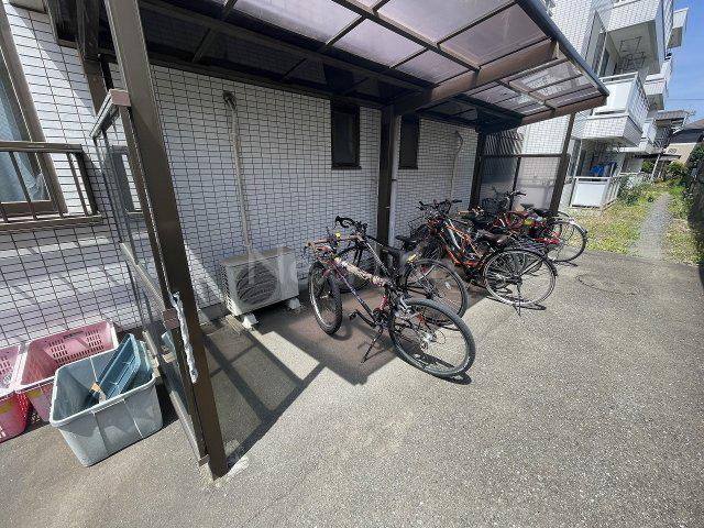 ケーワイビルA
