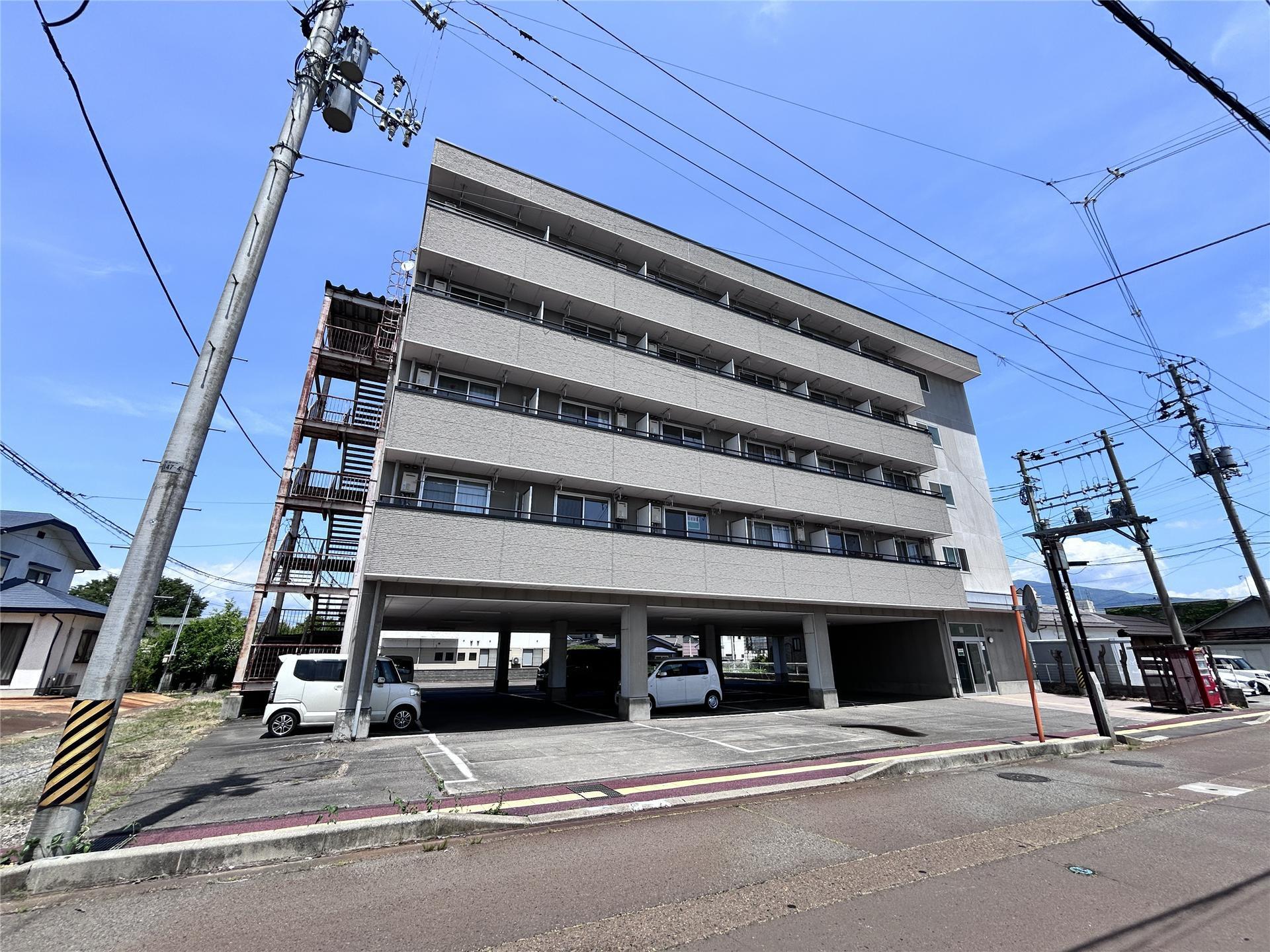 インテルメディオ塩川