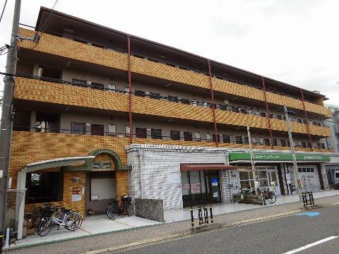 プラットホーム川端通