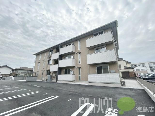 エムフルージュ