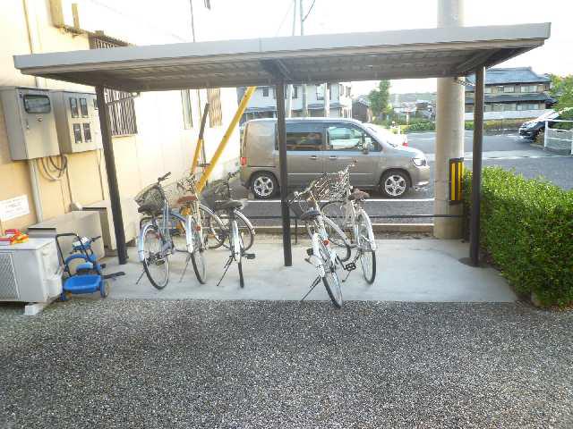 FAMILIO C館