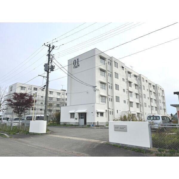 フォルクロール河辺 001号棟
