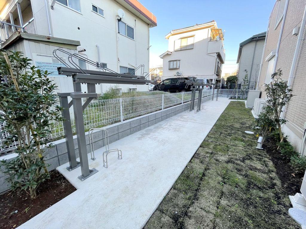 グラナーデ東伊興