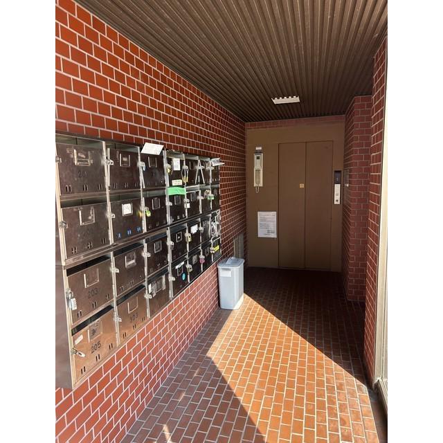 藤友第一ビル 301号