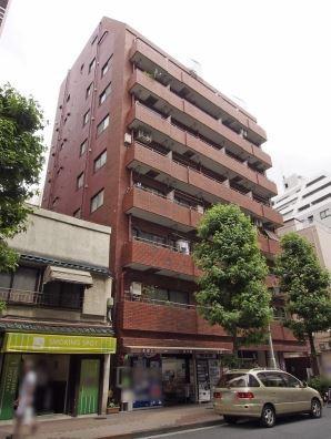 カテリーナ新宿御苑駅前