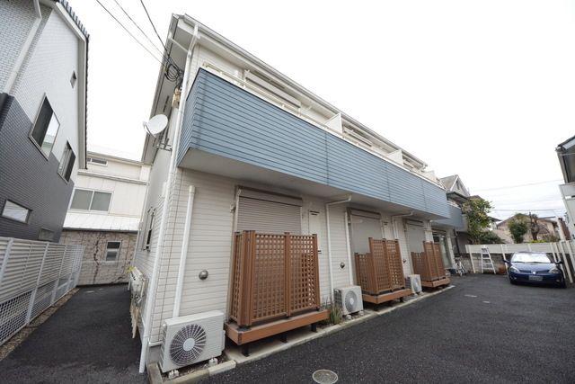 YS HOUSE