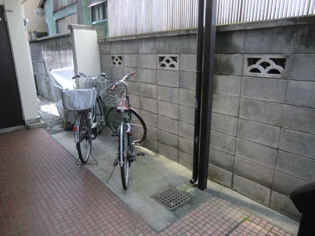 フラット英