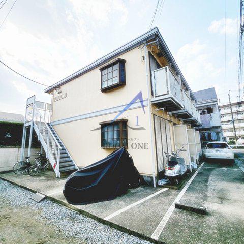ファミーユ八番館