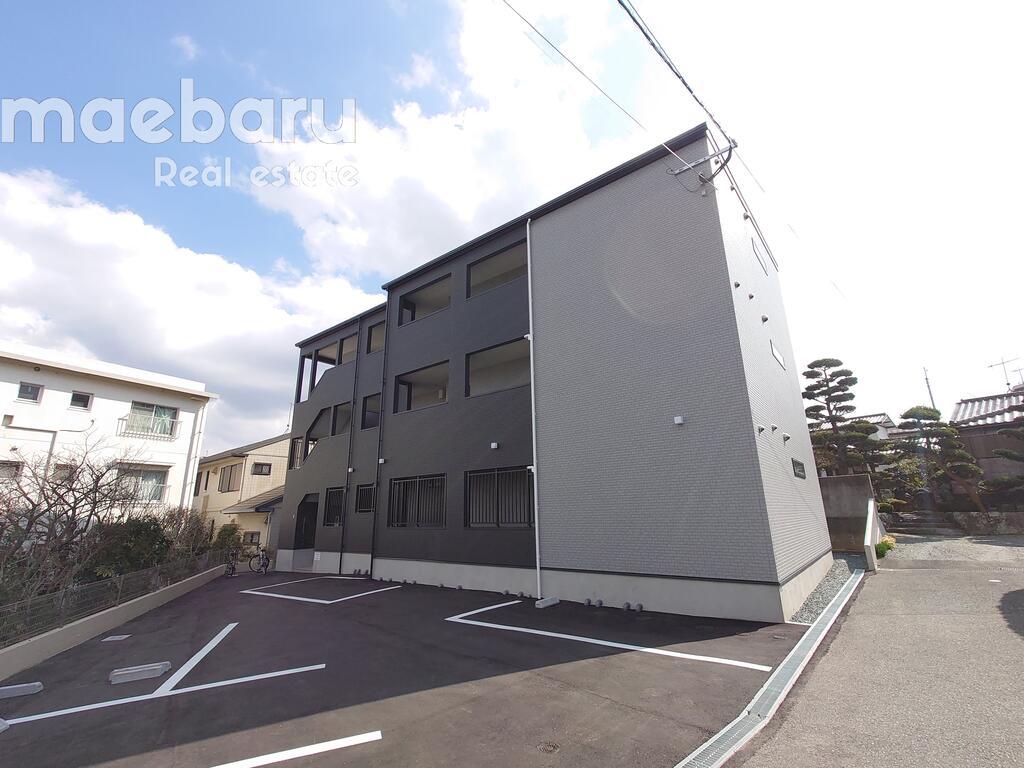 クレシア前原駅前