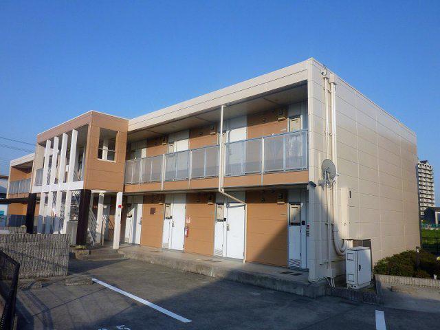 レオパレスデンファレ花田