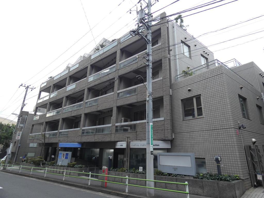 H&M南青山イースト