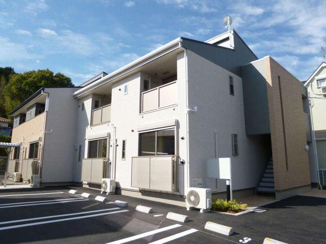 インテールハイツ