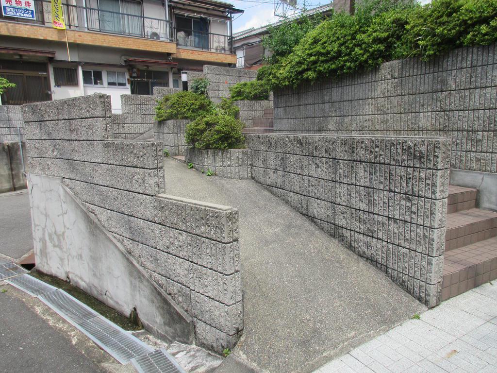 トゥ・レ・ジュ―