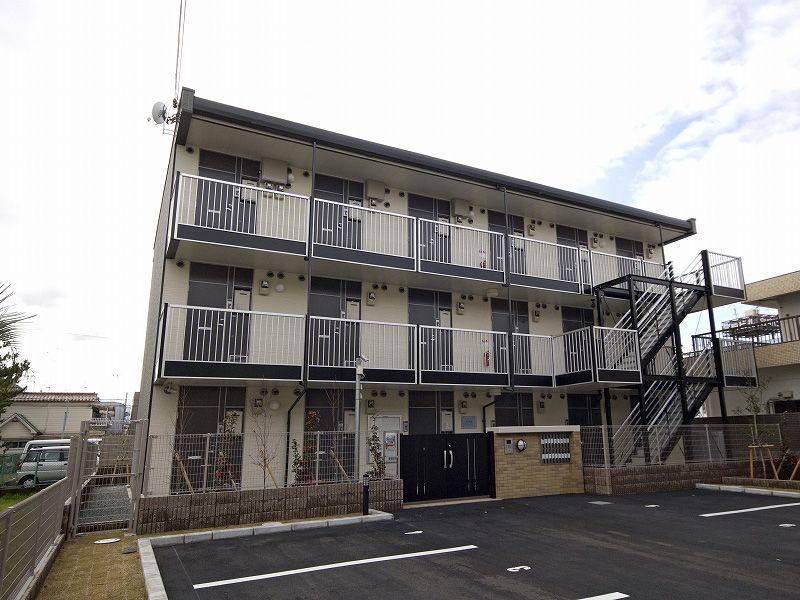 ＪＲ阪和線 富木駅 徒歩8分 3階建 築17年