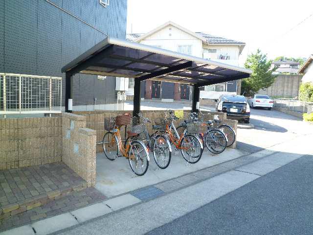 フローラ緑 A棟