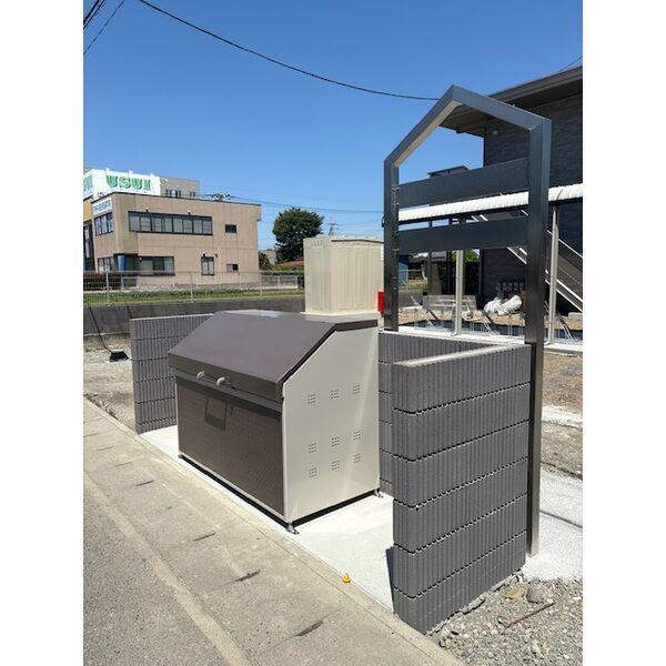 ルミエール県立女子大前A