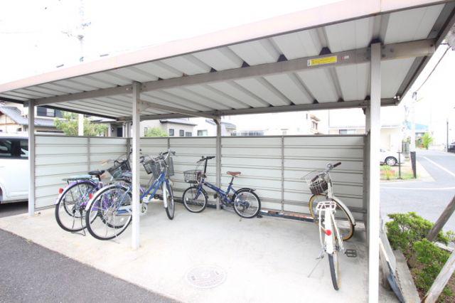 セジュール松縄D棟