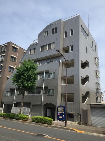 F BOX HOUSE