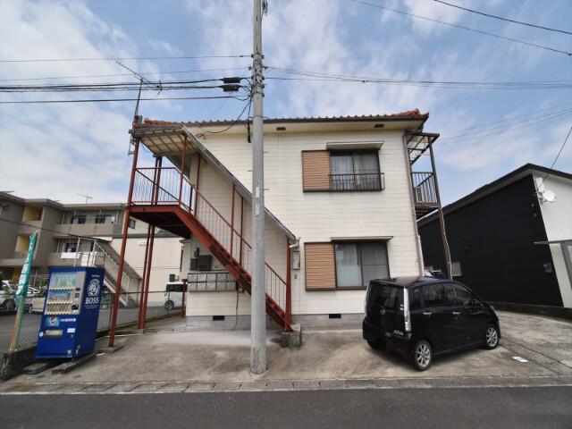 ファミーユ隼人(2DK/1階)