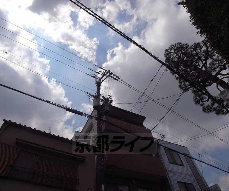 ファミールさわだ