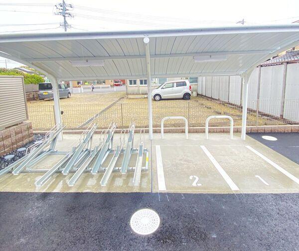ファミリア尾西