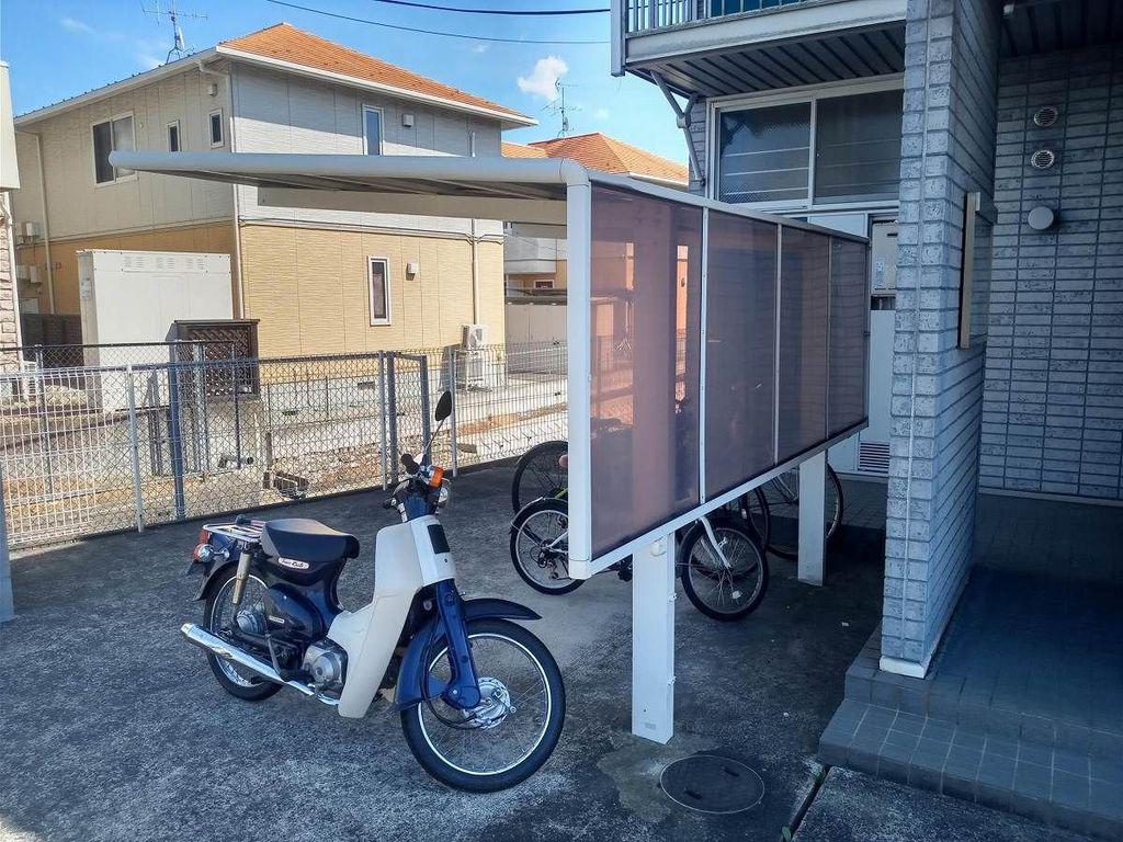 レオパレスロイヤル岩切III