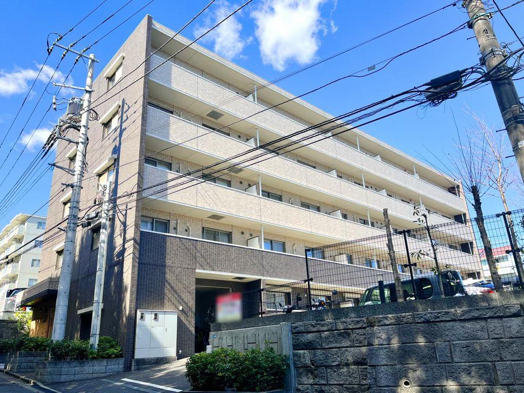 プラキドゥム