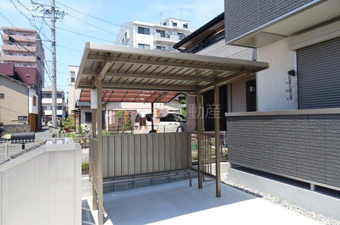 ミラフローレス