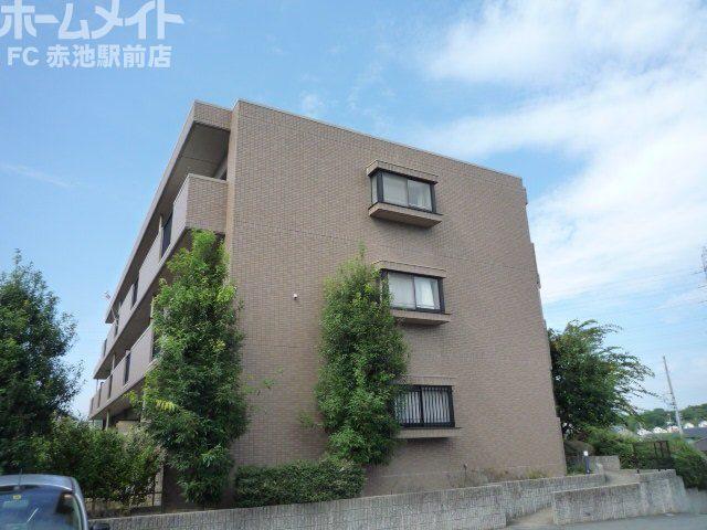 レージュフェイマス