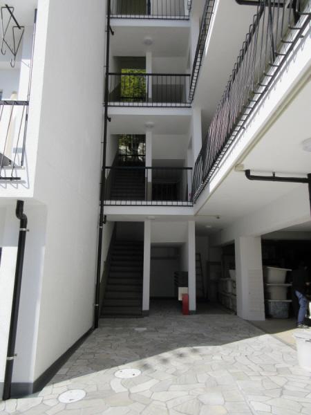 WHITE VILLA II