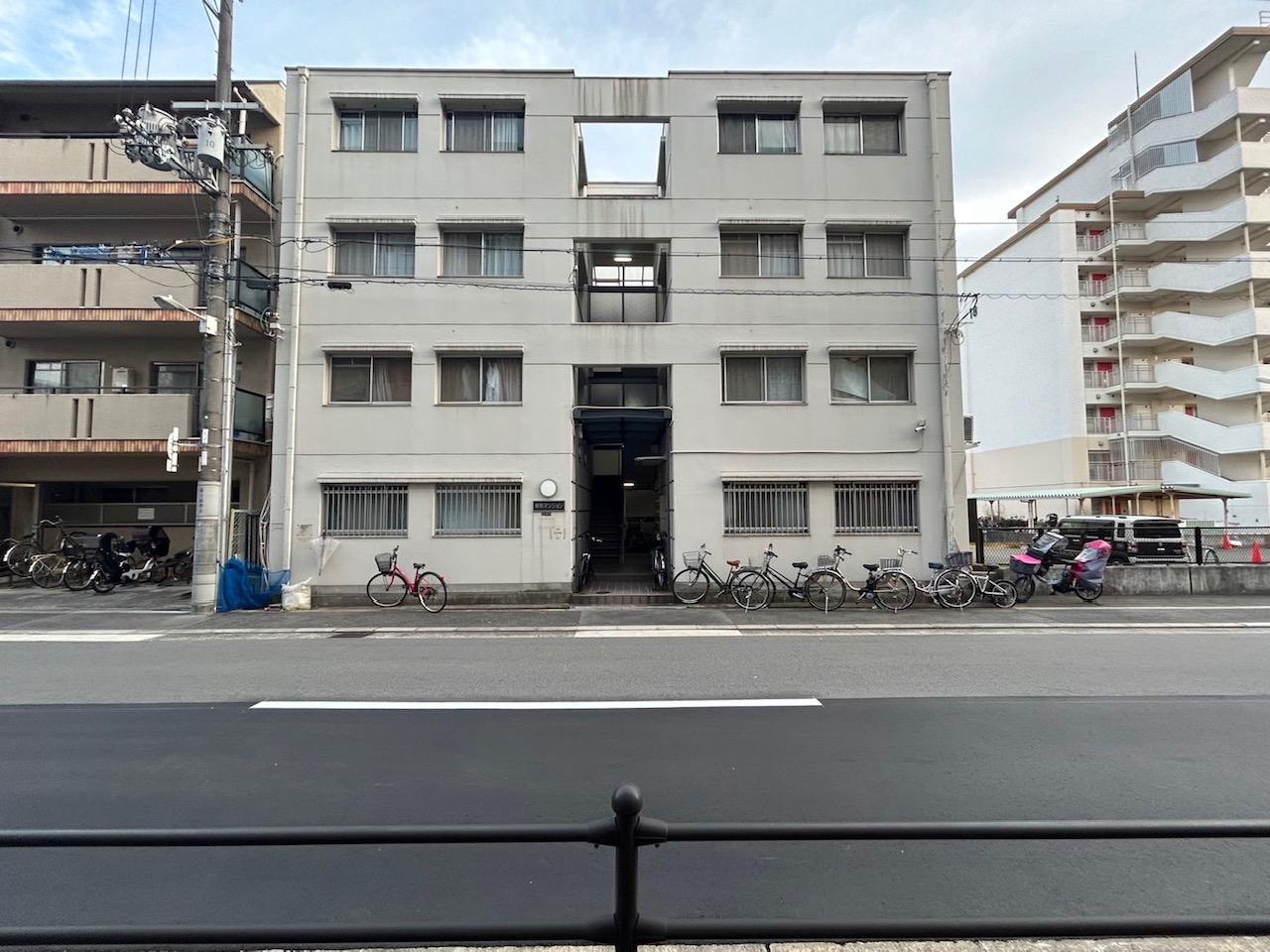 東和マンション