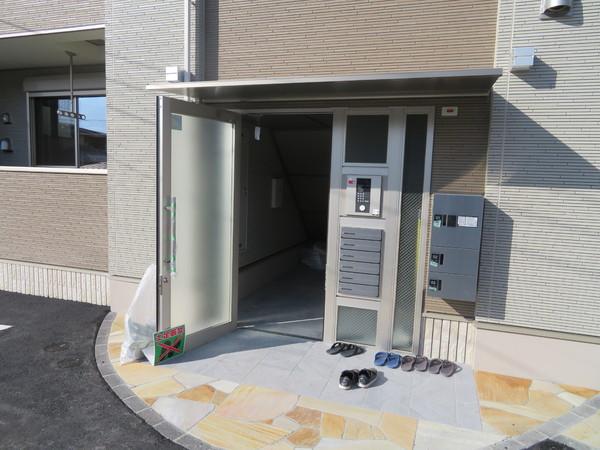 プラザハウス