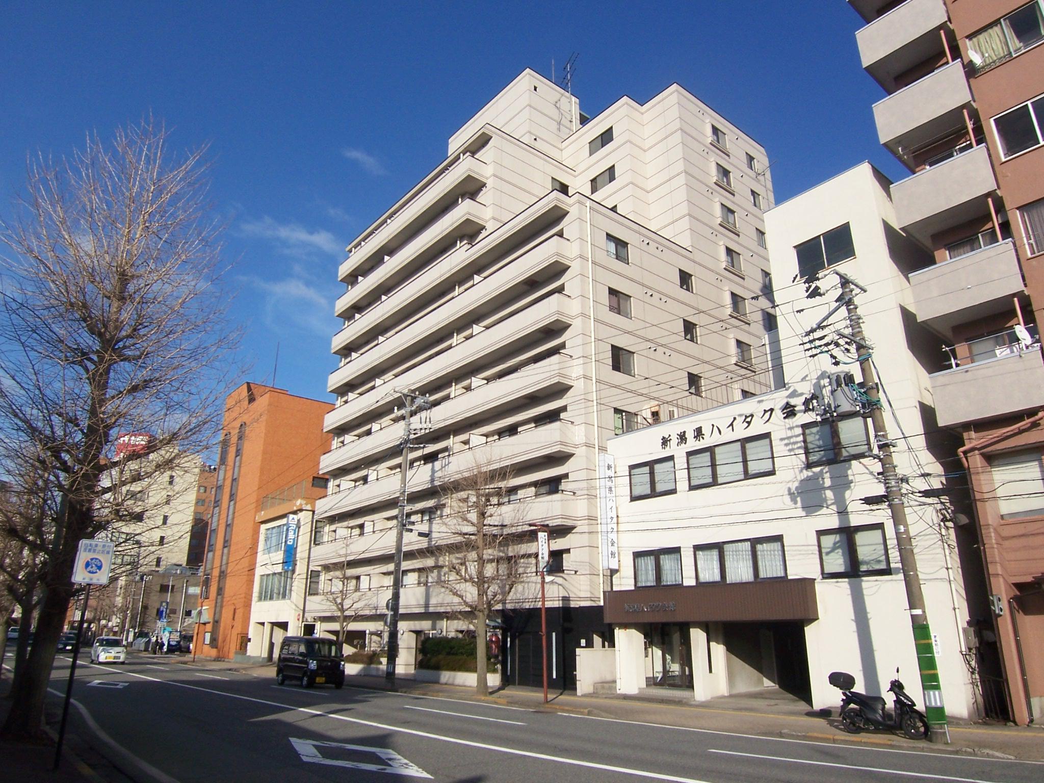 万代アーバン日東