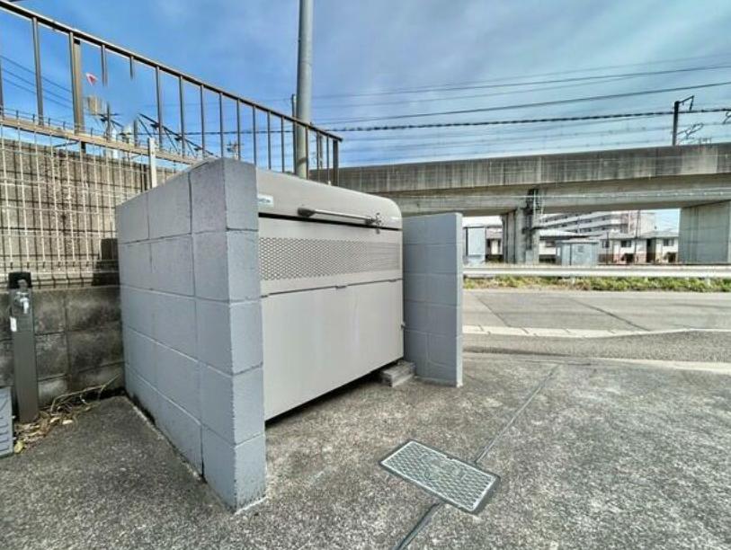 花雫とくつろぐカヌレ