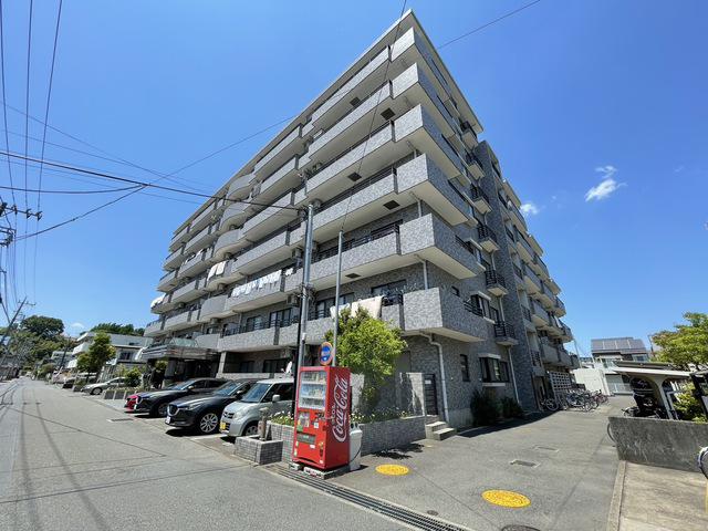 アトラクトマンショントムロ