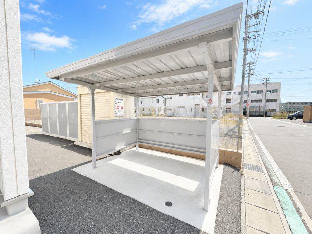 レセナ湊東III