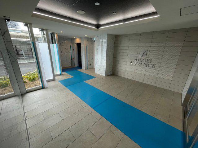 アドバンス江坂東デパール