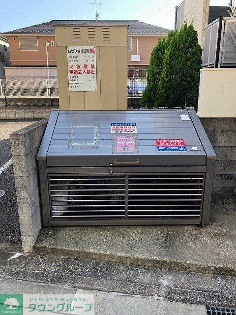 レオパレス市川原木
