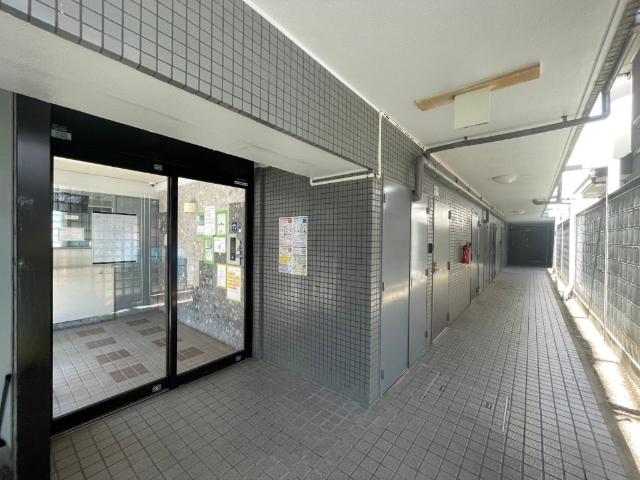 ライベストコート南福岡II