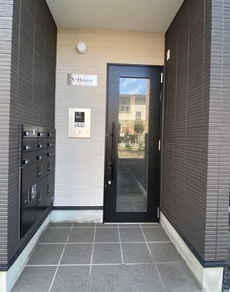 Y-HOUSE