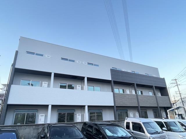 フィアスコート白鷺駅前