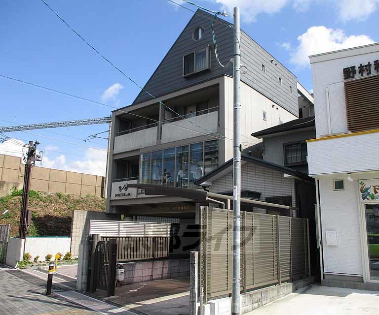 エバー・グリーン六地蔵駅前