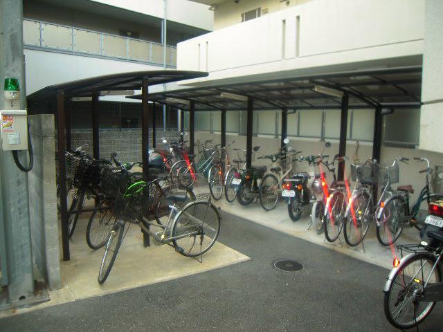 阪急京都線 西京極駅 徒歩3分 5階建 築25年
