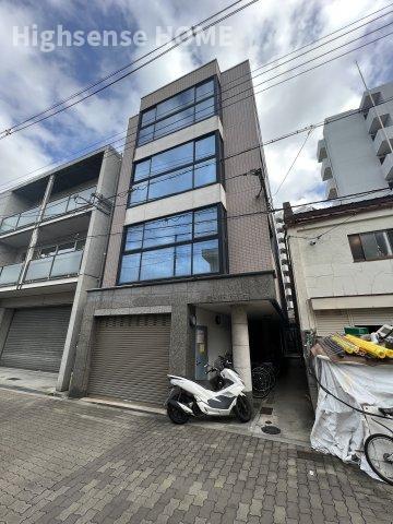 T-HOUSE