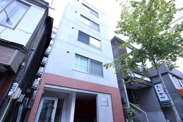 AISU BLDG