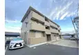 三重県四日市市南富田町の建物
