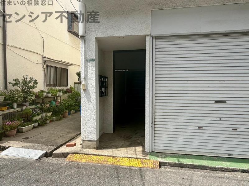 GIGI HOUSE KYOBASHI