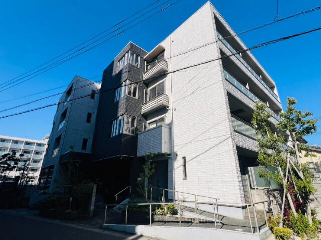 リーヴス香椎駅前