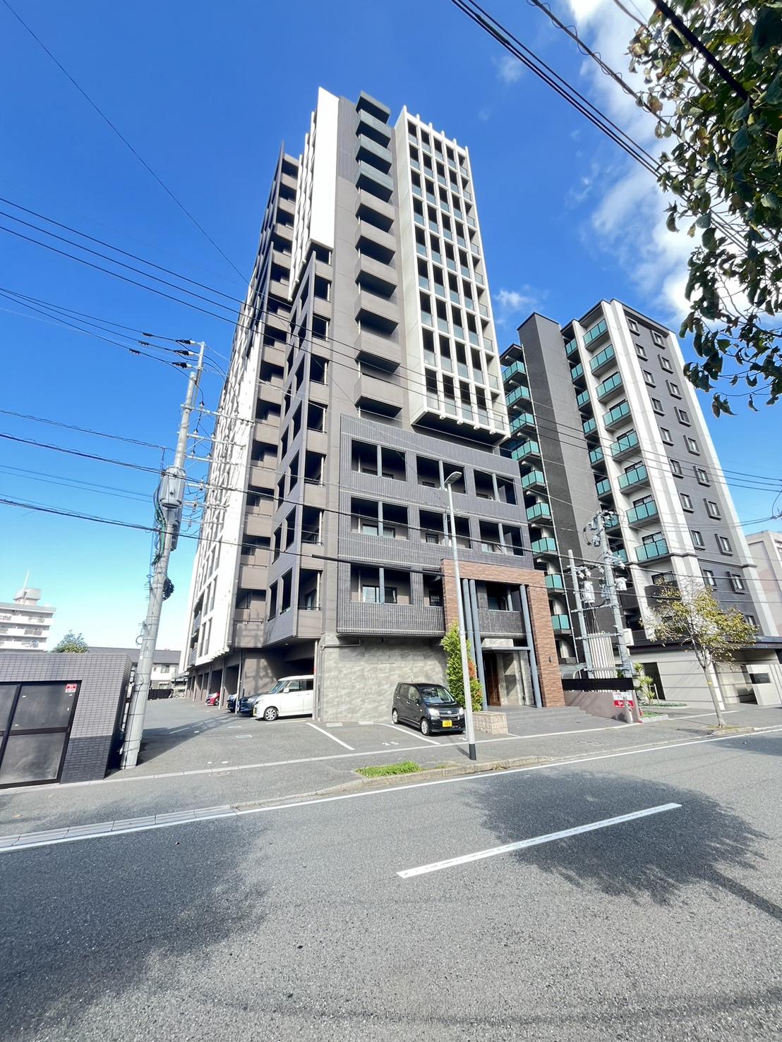 THE SQUARE PLATINUM RESIDENCE